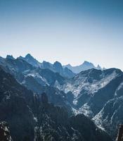 vista épica das montanhas corsica foto