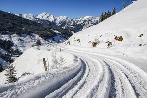 paisagem de inverno nos alpes austríacos foto