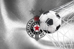 liga dos campeões da uefa 2023, bandeira do fk partizan com uma bola de futebol na rede, papel de parede da uefa, trabalho 3d e imagem 3d. Yerevan, Armênia - 2023, 27 de janeiro foto