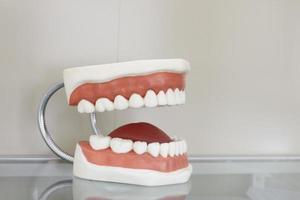 imagens de adereços de dentes dentários foto