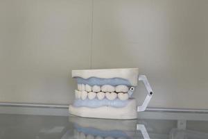 imagens de adereços de dentes dentários foto