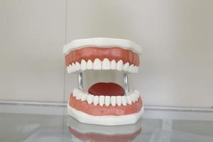 imagens de adereços de dentes dentários foto