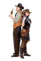 cowboy e cowgirl com armas foto