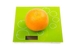 laranja doce em escalas foto