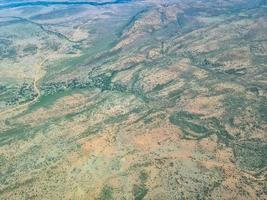 vista de uma aeronave para a savana no Quênia. foto