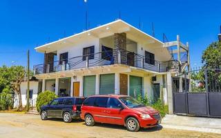 puerto escondido oaxaca méxico 2022 estrada movimentada rua dirigindo carros engarrafamento puerto escondido méxico. foto