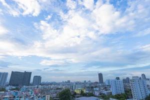 edifícios no centro de bangkok foto