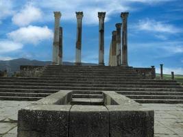 volubilis ruínas romanas em marrocos- ruínas romanas mais bem preservadas localizadas entre as cidades imperiais de fez e meknes foto