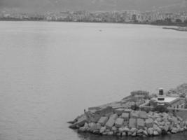 a cidade italiana de palermo foto