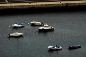 barcos no porto foto