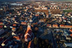 paisagem urbana da pequena cidade europeia, vista aérea foto