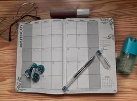 planejador de diário com acessórios foto