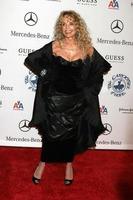 dyan cannon chegando ao carrossel of hope ball no bevelry hilton hotel, em beverly hills, ca em 25 de outubro de 2008 foto