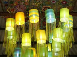 lâmpadas de seda oriental foto