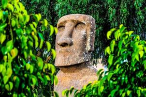 antigo pedra estátua foto