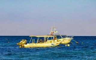 playa del carmen quintana roo méxico 2021 barcos iates navio jetty beach em playa del carmen méxico. foto