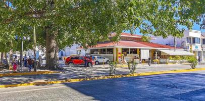 playa del carmen quintana roo méxico 2021 estrada de rua típica e paisagem urbana de playa del carmen méxico. foto