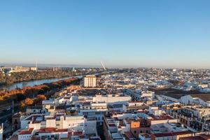 Sevilha cidade aéreo Visão dentro Sevilha província do Andaluzia Autônomo comunidade do Espanha, Europa foto