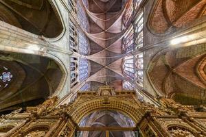 leão, Espanha - nov 22, 2021, gótico interior do leon catedral dentro leão, Espanha. foto