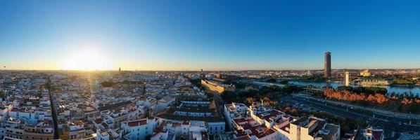 Sevilha cidade aéreo Visão dentro Sevilha província do Andaluzia Autônomo comunidade do Espanha, Europa foto