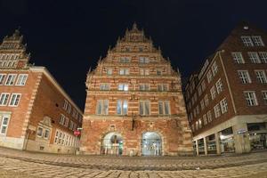 bremen vista noturna da cidade velha foto