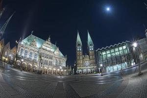 bremen vista noturna da cidade velha foto