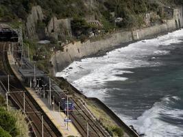 manarola cinque terre pitoresca vila estação ferroviária foto