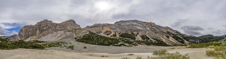 fanes dolomitas montanhas panorama foto