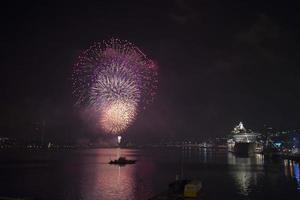 Novo ano fogos de artifício dentro Estocolmo Porto Suécia foto