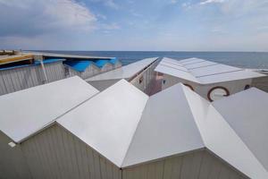 preparação do clube de praia do balneário para a temporada de verão na itália foto