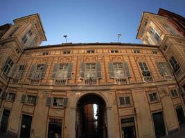 via garibaldi edifícios históricos gênova foto