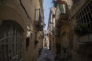 ortigia cidade velha de siracusa alllets ruas pequenas foto