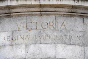 Londres, Inglaterra - 15 de julho de 2017 - Queen Victoria Monument London Detail foto