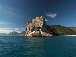 golfo de orosei cala gonone rochas mar falésias sardenha itália foto