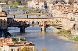 Florença ponte vecchio aéreo Visão paisagem urbana foto