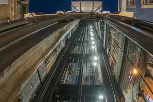 Lisboa ferro elevador santa justa histórico construção noite Visão foto