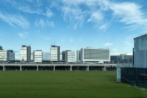 edifício do aeroporto de schiphol e área de operação de amsterdã foto