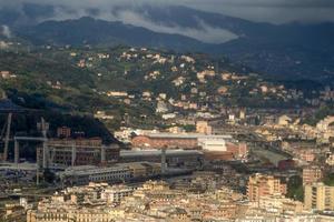 gênova nova ponte morandi em construção vista aérea foto