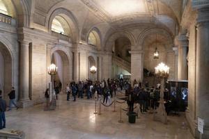 nova york, eua - 4 de maio de 2019 - interior da biblioteca pública na 5ª avenida foto