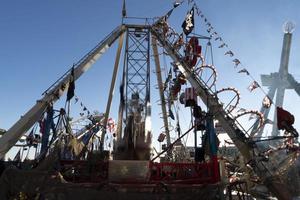 Gênova, Itália - 9 de dezembro de 2018 - a tradicional feira de diversões do parque luna de natal é aberta foto