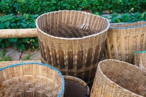 bambu cesta do Colina tribo, tecida bambu cesta saco com corda, tribal feito à mão foto