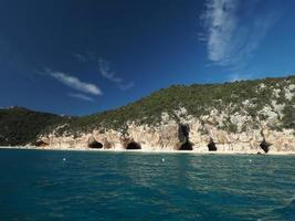 golfo de orosei cala gonone rochas mar falésias sardenha itália foto