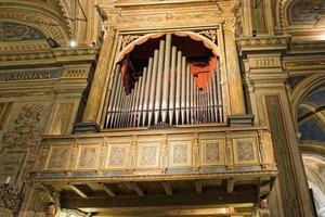 Antiguidade velho italiano Igreja órgão foto