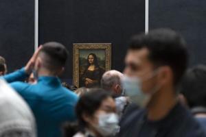 Paris, França - novembro 18 2021 - mona lisa quarto é lotado do pessoas foto