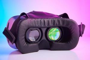 virtual realidade óculos em colorida fundo. futuro tecnologia, vr conceito foto