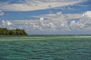 siladen turquesa ilha paradisíaca tropical foto