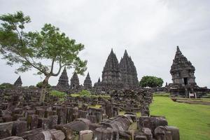 prambanan têmpora perto yogyakarta cidade central Java Indonésia foto