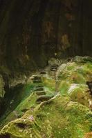 majestoso desfiladeiros du pont du diable caverna dentro França foto