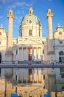 Visão do st. de charles igreja, viena, Áustria foto