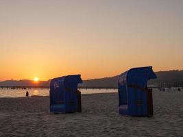 binz de praia em rugen ilha dentro Alemanha foto